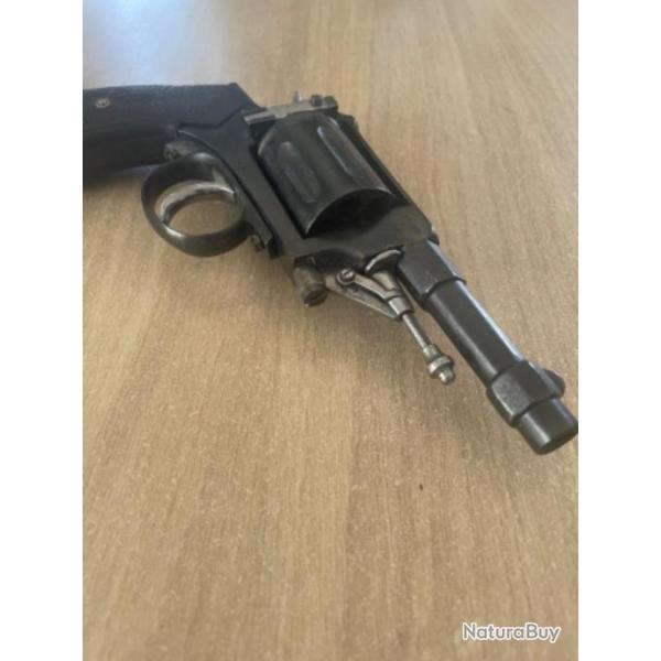 Exceptionnel Revolver Civil de cal 8.92 et 32-20,  barillet 7 coups de 4,9 cm de long