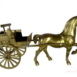 cheval et charrette en bronze sculpture