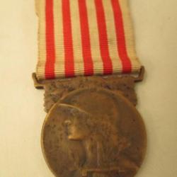 médaille grande guerre  14 / 18  tres bon état