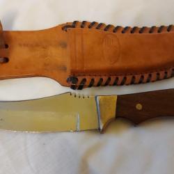couteau de chasse avec son étui cuir