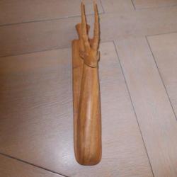 BIBELOT MURAL GAZELLE EN BOIS SCULTE