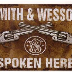 PLAQUE METAL SMITH & WESSON SPOKEN HERE