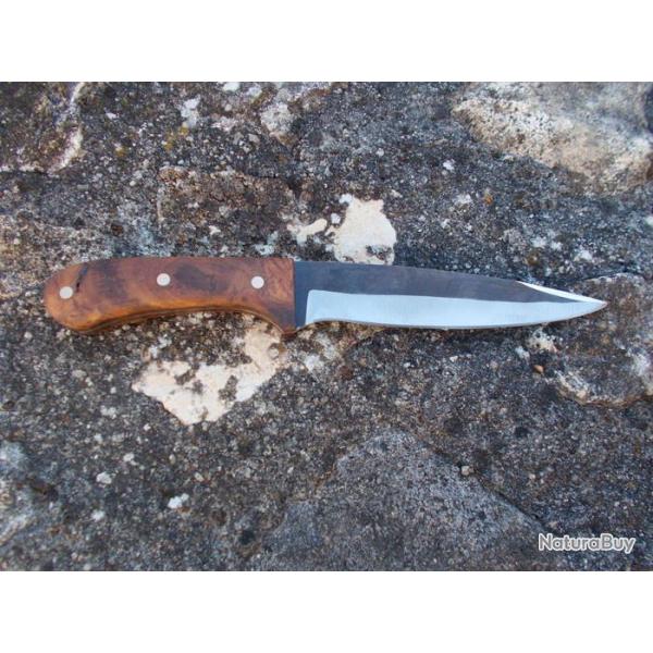 Couteau artisanal Le Garenne brut de forge acier XC75 lame 16.5cm manche en Teck