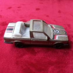 ancienne voiture miniature  1/60   " BMW  "  collector