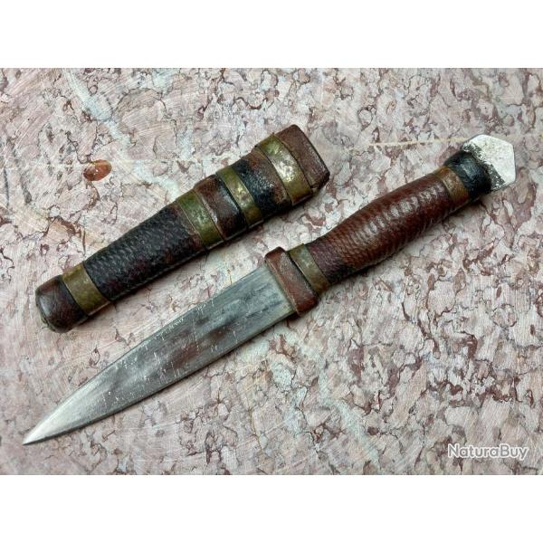 Ancien couteau poignard ethnique / afrique /  lt 22,5cm