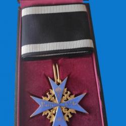 Superbe Croix Pour le Mérite allemande WW1 avec son écrin, fabrication ancienne.