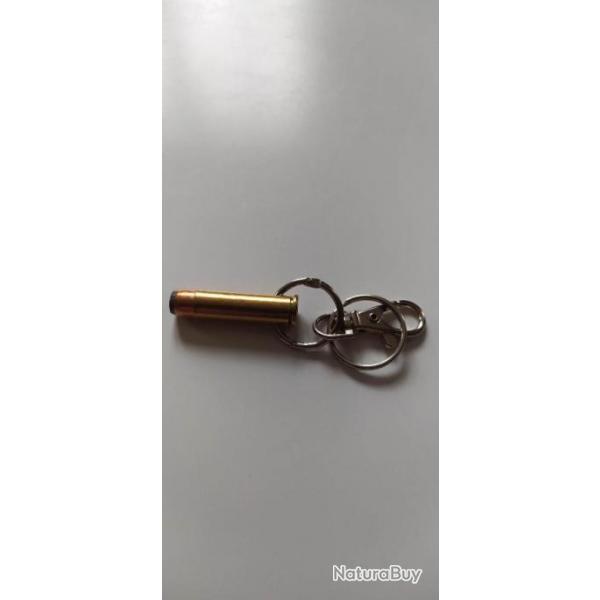 Porte clefs avec munition de manipulation neutralise cal. 357 magnum.