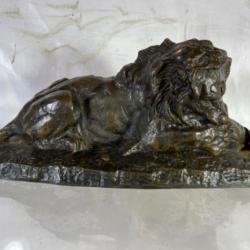 BARYE Antoine Louis sculpture bronze Lion dévorant une antilope