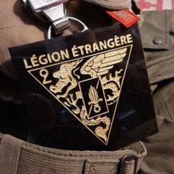 Légion étrangère, INDO , 2 eme REP , para. Bloc de pierre noire gravé.