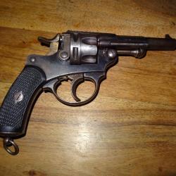 Revolver Chamelot Delvigne 1874 Civil en 11mm73 bronzage passé mais parfait pour le tir