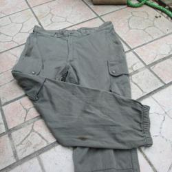 pantalon T38/40 de l armee pour faire un short(port inclus) etg