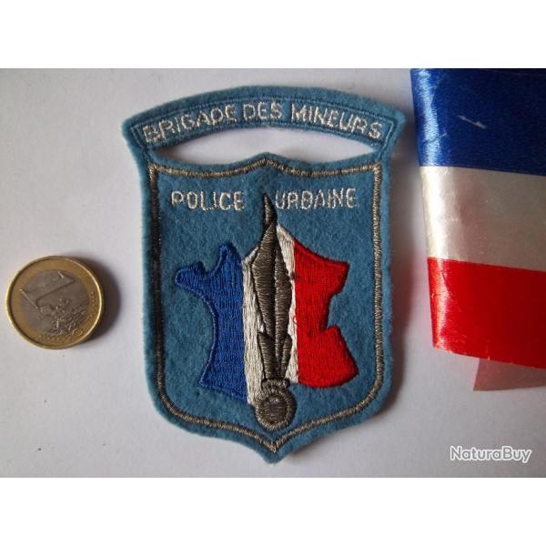 cusson obsolte ! police urbaine brigade  insigne collection