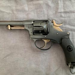 Magnifique revolver d'ordonnance suisse 1882 1er modèle, comme neuf !