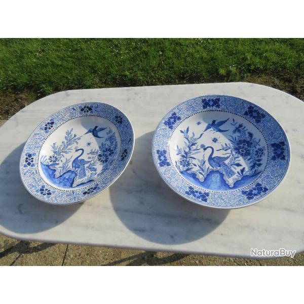 Exeptionnel Grande paire d'assiette paon à décor floral Delft (Koninklijke Porceleyne Fles) Vintage