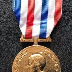 Medaille d'Honneur des Chemins de Fer modele 1977 echelon Or