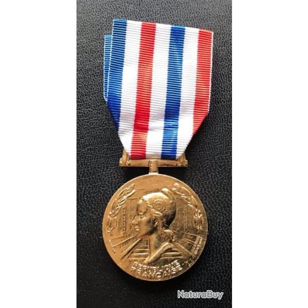 Medaille d'Honneur des Chemins de Fer modele 1977 echelon Or
