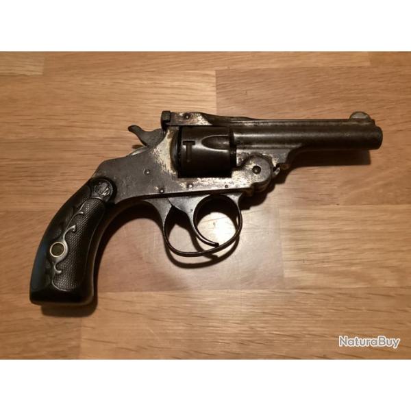 Revolver Forehand Arms calibre 32 SW