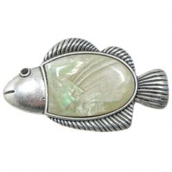 Broche poisson avec nacre blanche