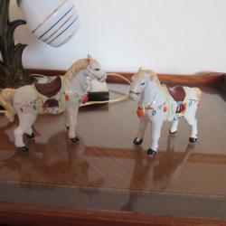 Lot de 2 petits chevaux ancien en porcelaine polycrome peint a la main (FRANCE - Début XXéme)