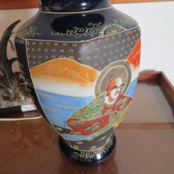 Vase SATSUMA en porcelaine - JAPON (XXéme)