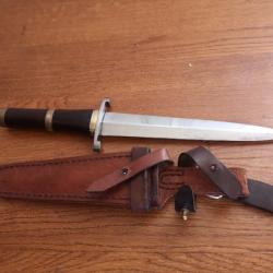 Dague de chasse avec étui cuir