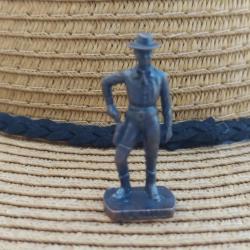 FIGURINE KINDER METAL COW BOY J W HARDIN