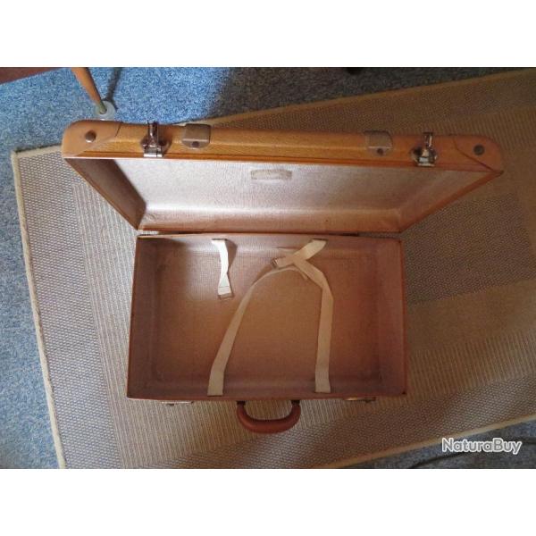 Ancienne valise en carton de couleur marron avec anse cuir - vintage des anne 1950-60