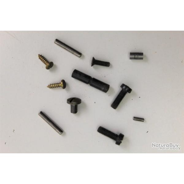 LOT PIECES CARABINE MANU ARM CALIBRE 22LR SEMI AUTOMATIQUE OCCASION