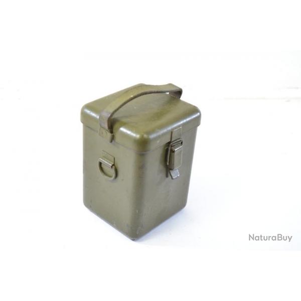Petite boite en fer style Allemand WW2 optique militaire. Reconstitution matriel boite  pile