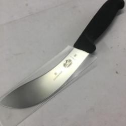 Couteau à dépouiller  « victorinox « 15 cms