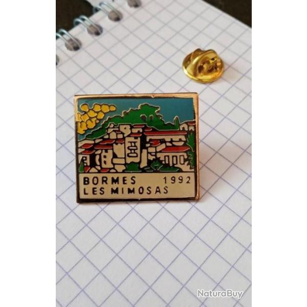 Bormes Les Mimosas Ville De France Pin's No Broche Rf 2602