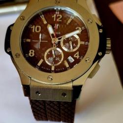 Très belle montre à quartz, neuve jamais porté