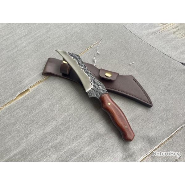 Couteau style karambit acier martel manche en bois avec son tui