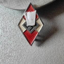 Hitler Jugend badge de membre M 1/93 RZM. Fabricant - "Gottlieb Friedrich Keck & Sohn Pforzheim"...