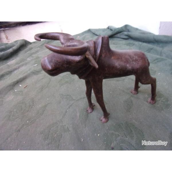 sculpture en bronze buffle vitnam