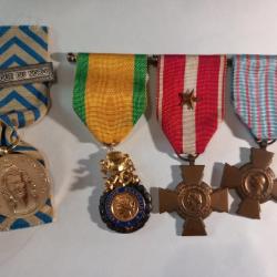 4 Médailles de la valeur militaire et du combattant