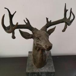 Sculpture tête de cerf majestueuse en Bronze très bon état