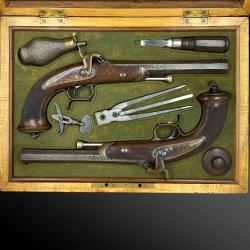 Coffret Avec Une Paire De Pistolets D'officiers Modèle 1833. Prix De Tir. Exemplaire Du Cottaz.