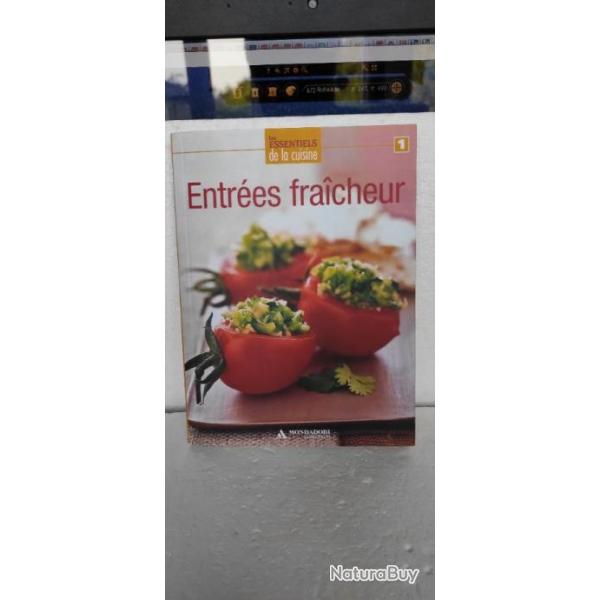 Entrees fraicheur (les essentiels de la cuisine) Mondadori 151 PAGES