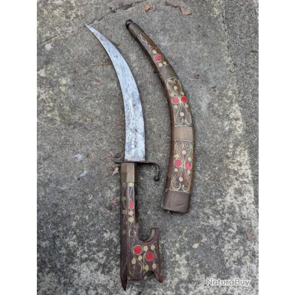 Couteau nimcha couteau ancien Maroc Afrique du Nord avec son fourreau