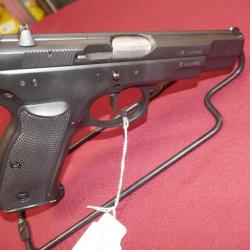 Pistolet CZ 75 B Omega en 9x19mm en très bon état