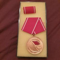 Médaille en boîte  P1
