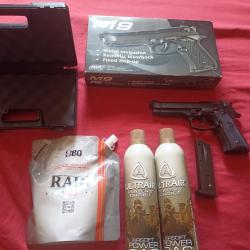 Lot Replique (airsoft) Pistolet M9 à air comprimé quasi-neuf + accessoires