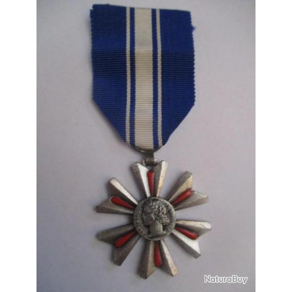 Mdaille franaise Mrite du sang (1)