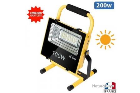 https://one.nbstatic.fr/uploaded/20230621/10631716/thumbs/450h300f_00001_Projecteur-a-main-sur-batterie-200w-rechargeable-au-soleil-Solaire-CHANTIER-EXTERIEUR.jpg