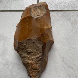 Nucleus ou burin paléolithique tardif néolithique outil silex belle taille no hache, percuteur