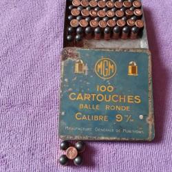 63 CARTOUCHES  DE 9MM DE LA MANUFACTURE FRANÇAISE DE MUNITIONS TRES ANCIENNES AVEC BOÎTE D ORIGINE