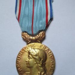 Médaille Grand Prix Humanitaire bronze doré