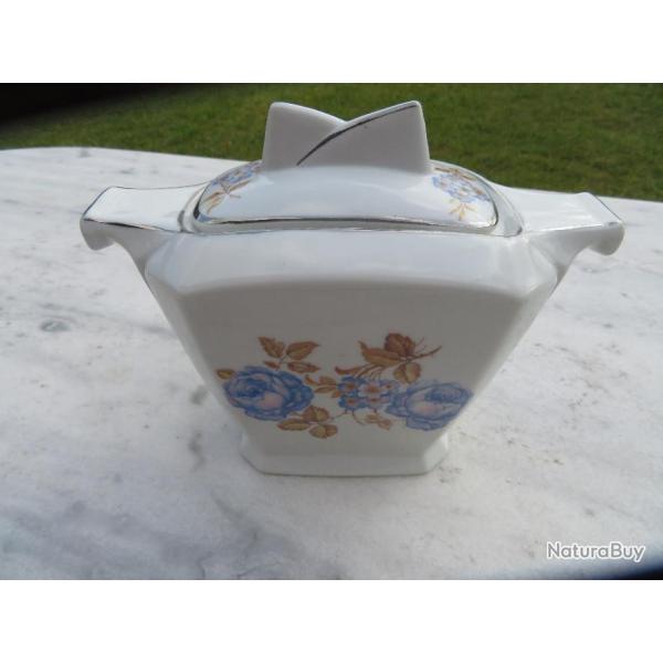 Sucrier en porcelaine  dcor de roses et feuillages - P F France (XX)