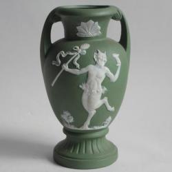 Vase porcelaine biscuit Jasperware Satyre Faune Schäfer & Vater